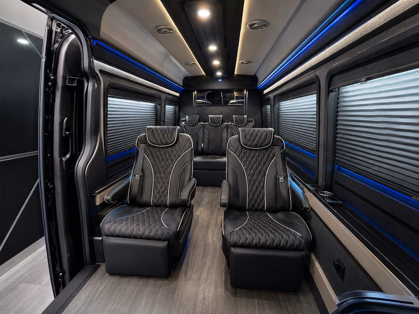 moving large travel groups between plymouth hotels and dtw